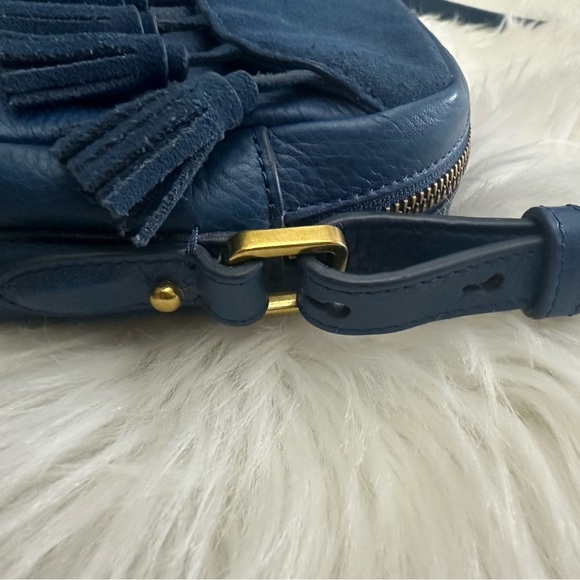 Fossil Kendall Blue Leather Tasseled Crossbody Boho Handbag - Picture 5 of 12